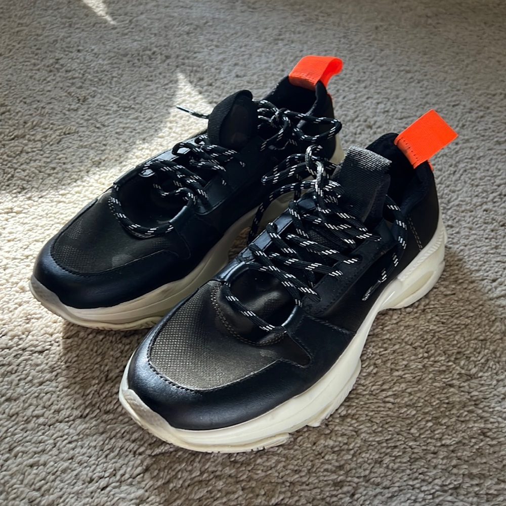 CHUNKY STEVE MADDEN SNEAKERS